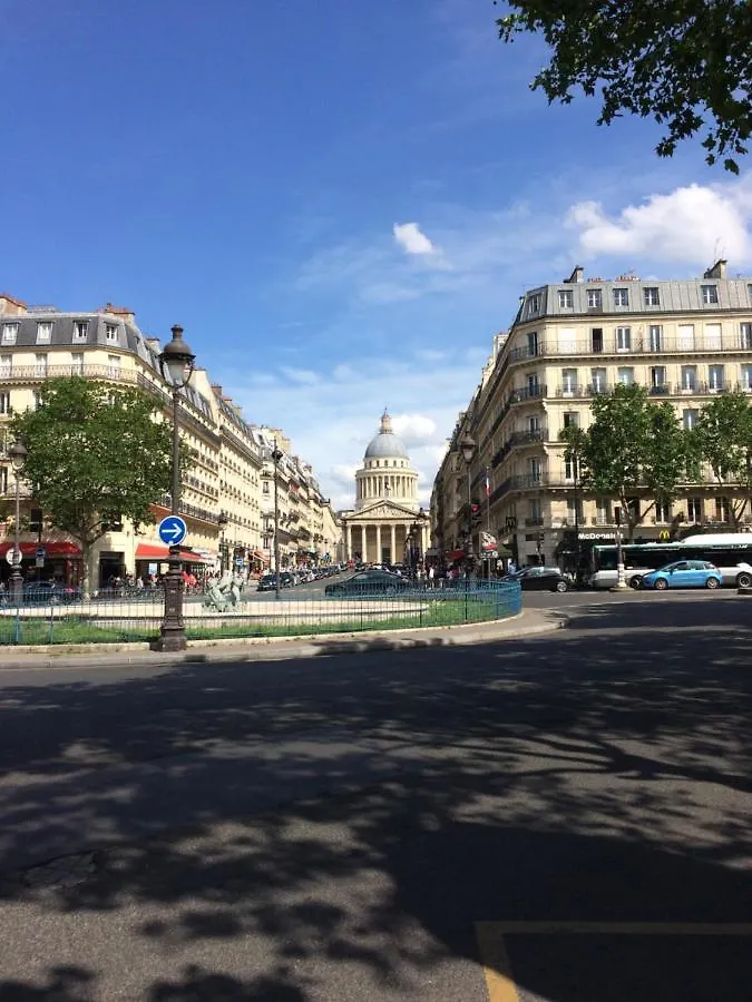 Sweet House In Paris Apartman